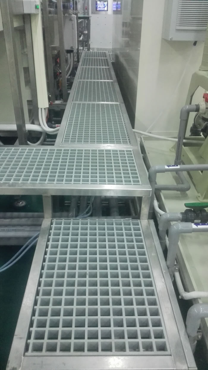 我司圓滿完成珠海雙贏集團(tuán)廠區(qū)玻璃鋼格柵蓋板、防腐工程安裝